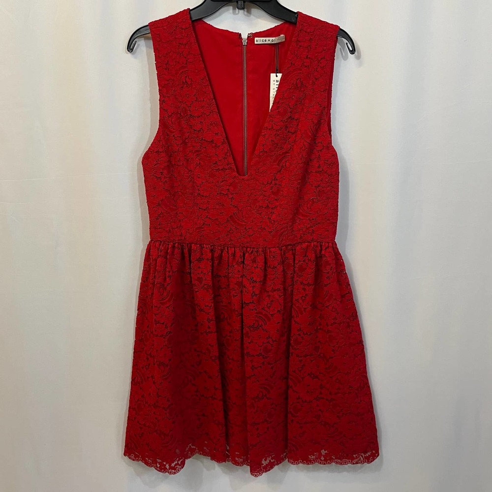 Alice + Olivia Kappa Lace Party Dress Deep V Exposed Zipper Deep Ruby 10 View 2